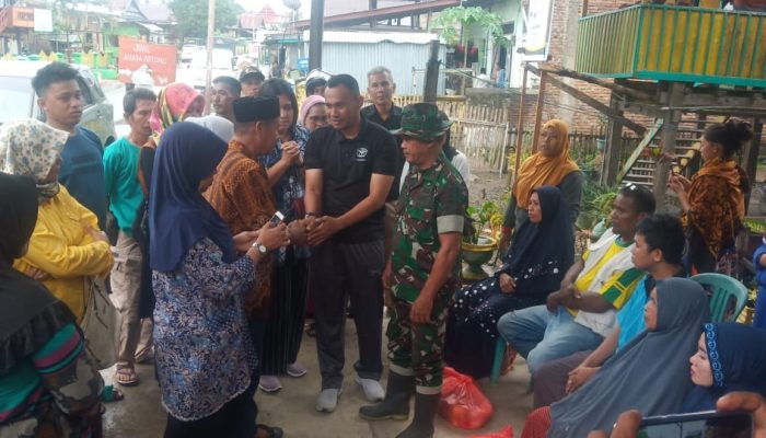 Dandim Soppeng Serahkan Bantuan kepada Korban Kebakaran di Batu-batu