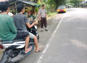 Kanit Provos Polsek Sinjai Selatan Patroli Dialogis dengan Warga