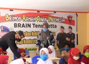 Tidak Hanya Angkat Senjata, Brimob Yon C Juga Mencerdaskan Anak Bangsa