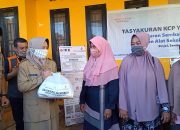 Wabup Sinjai Serahkan Alat Sekolah dan Paket Sembako Pada Tasyakuran Yatim Mandiri