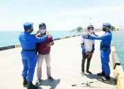 Cegah Covid-19, Satpolair Polres Bone Bagi Masker Dan Himbau Penerapan 3M + 1T