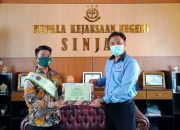 Dukung Duta Lingkungan Hidup, Kejaksaan Negeri Sinjai Dapat Penghargaan