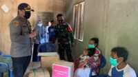 Kapolres Sinjai Berikan Bantuan Kepada Anak Yang Cacat Sejak Lahir