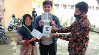 Ikuti Lomba Menulis Puisi, Guru MTs Negeri 1 Sinjai Ini Dapat Hadiah
