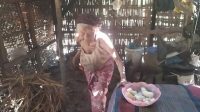 Kisah Rabbiyah Diusia Lansia Tidur di Samping Sapi