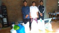 Tiga TK/TPA Ulubalang Salomekko Serahkan Infaq Beras Untuk Sulbar