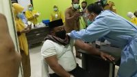 Disuntik Vaksin Corona, Fadhlullah Marzuki: Mari Jemput Keberkahan