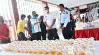 Bupati ASA Pantau Langsung Tes Urine Warga Binaan Rutan Kelas II B Sinjai