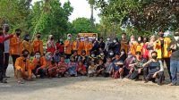PMR UPT SMK Negeri 1 Sinjai Lakukan Kerja Bakti di TPU Kaluara Lappa