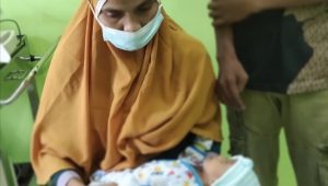 Fakhri, Bayi Kelainan Anus di Kaloling Sinjai Dirujuk ke Makassar