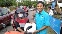 Partai Gelora Sinjai Bagi-bagi Paket Ifthar Buka Puasa