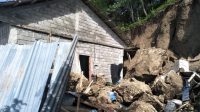 Rumah Warga Desa Pattongko Sinjai Tertimbun Longsor