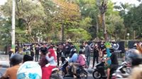 Ramadhan Berbagi, Pamekasan X Fans Bagikan Takjil Gratis untuk Masyarakat