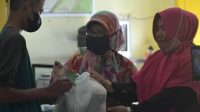 Alumni 99 MAN 2 Sinjai Berbagi di Akhir Ramadhan