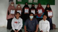 Prodi IAT dan PBA IAIM Sinjai Serahkan Sertifikat ke Lulusan Terbaik Lembaga Bahasa