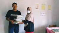 Donasi Buku di SD Inpres Cengkong, Cara Akbar Hidupkan Gerakan Literasi