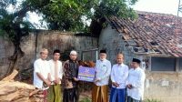 Jelang Hari Kurban, DPD NasDem Pamekasan Serahkan 4 Ekor Sapi ke Sejumlah Pondok Pesantren