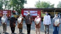 Bupati Gunungkidul Serahkan Bantuan Beras Kepada Keluarga Penerima Manfaat