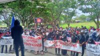 Aliansi Mahasiswa UMSi Sinjai Peringati Hari Tani di DPRD