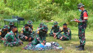 Taruna Akmil Latihan Pertolongan Darurat Lapangan