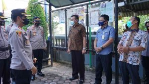 Kapolres Magelang Kota Kunjungi Posko PPKM Mikro