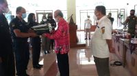 42 Satpam Kantor Pemkab Magelang Mendapat Seragam Baru