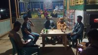 Sambangi Masyarakat, Kapolsek Petasia Sosialisasi Kamtibmas dengan Humanis