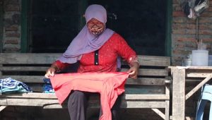 Puluhan Tahun Tinggal di Jalur Rel, Warga Nusukan Rela Pindah