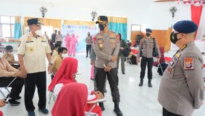 Berkunjung Ke Wilkum Polres Bangkep, Kapolda Sulteng Tinjau Gerai Vaksin
