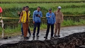 Dinas PUPR Sulsel Turun Langsung Tangani Longsor Poros Sinjai-Malino