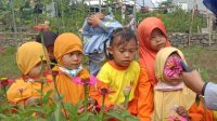 Berwisata Kebun, Cara YAPDESI Tingkatkan Semangat Belajar Siswa