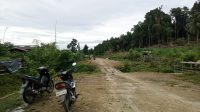 Warga Minta Pemda Simeulue Jalan Titiolor Diaspal