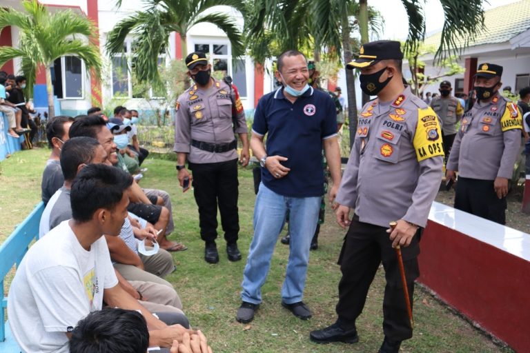 Pantau Proses Vaksinasi di Lapas Luwuk, Kapolres Imbau