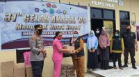 Tidak Kenal Lelah, Ketua Bhayangkari Sinjai Beri Bantuan Tim Vaksinator