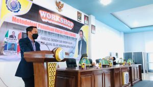 FEHI IAIM Sinjai Bekali Ratusan Mahasiswanya Penulisan Karya Tulis Ilmiah