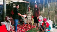 Aksi Peduli Komunitas Mobil Ompreng Family Gowa Bantu Korban Kebakaran 
