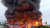 Belasan Kapal Terbakar di Dermaga Kota Tegal, Penyebab Kejadian Masih Diselidiki