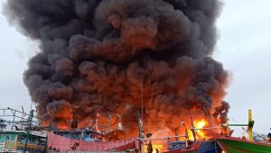 Belasan Kapal Terbakar di Dermaga Kota Tegal, Penyebab Kejadian Masih Diselidiki
