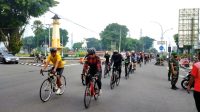 Gubernur Akmil Bersama Staf dan Komunitas RB Bersepeda Keliling Magelang
