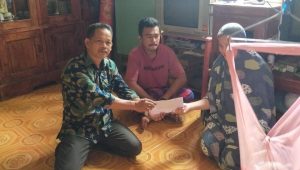 Nasdem Sinjai Bantu Biaya Pengobatan Balita di Sinjai Tengah