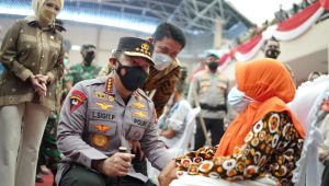 Tinjau Vaksinasi Se-Indonesia, Kapolri Dorong Percepatan Target Dosis Dua dan Booster