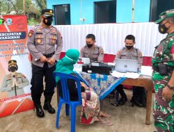 Pedagang Pasar Tradisional Kalegen Bandongan Ikuti Vaksinasi Booster