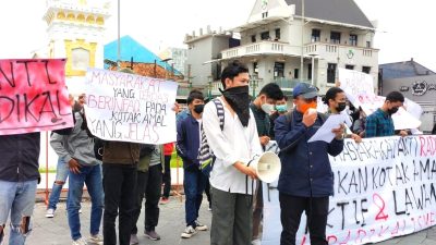 KOMAR Gelar Aksi Damai di Tugu Golong Gilig Yogyakarta