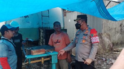 Kapolres Simeulue Mengecek Minyak Goreng Yang Baru Masuk di Simeulue
