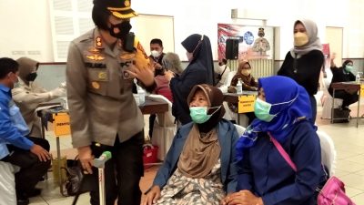Kapolres Magelang Kota Tinjau Vaksinasi Door to Door di Gedung Tri Bhakti