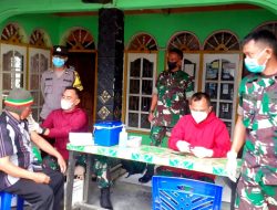 Warga Masyarakat dan Pengunjung Pasar Kaponan Disasar Vaksinasi