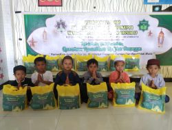 RA Tahfidz Yaa Bunayya Bagikan Paket Sembako Untuk Masyarakat
