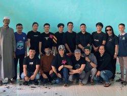 Komunitas Waria Sinjai Selatan Adakan Cukur Rambut Gratis di Pesantren