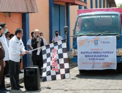 Sekda Soppeng Lepas Pendistribusian BSP Rastra ke KPM dengan Jumlah 1.407 KK