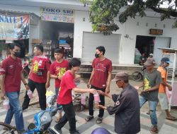 The Macz Man Zona Sinjai Bagikan Ratusan Paket Takjil